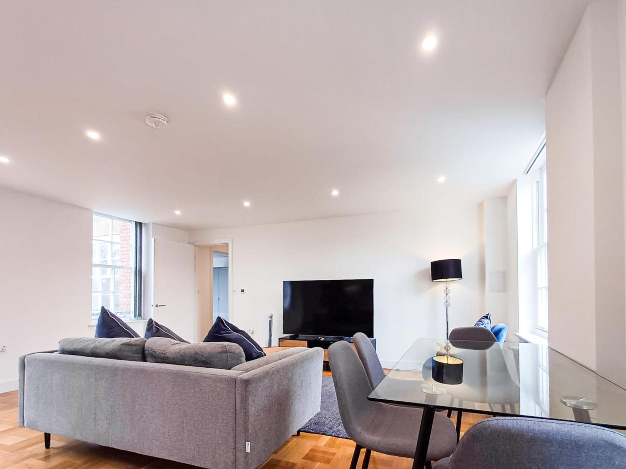 Modern 2-Bedroom, 2-Bathroom Apartment In West Kensington London Exterior foto